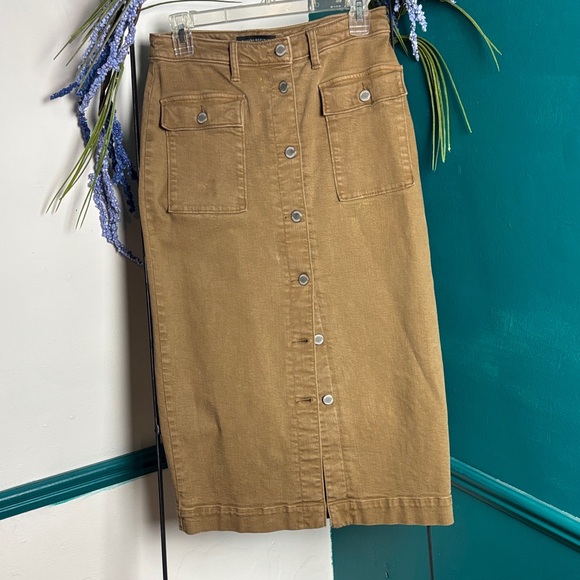 Banana Republic Dresses & Skirts - Banana republic 4 Tan Button-Front Denim Skirt